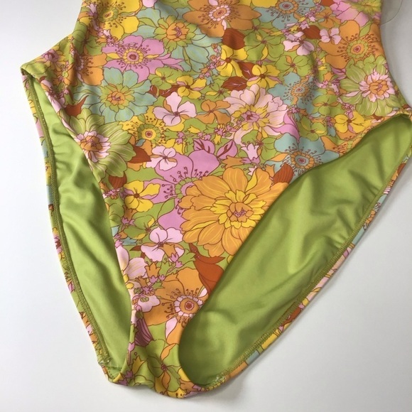Show Me Your Mumu Cape Cod One Piece Swimsuit in Groovy Blooms Size XLarge. - Picture 5 of 11